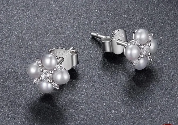 Four-leaf Clover Moissanite Earrings, Natural Freshwater Pearls Round Diamond Earrings S925
