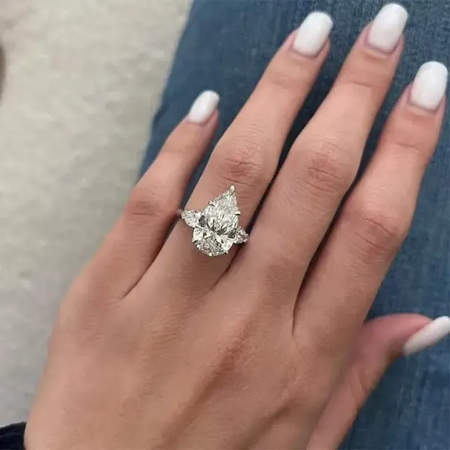 4CT Pear Cut IGI Certified Diamond 14kt White Gold