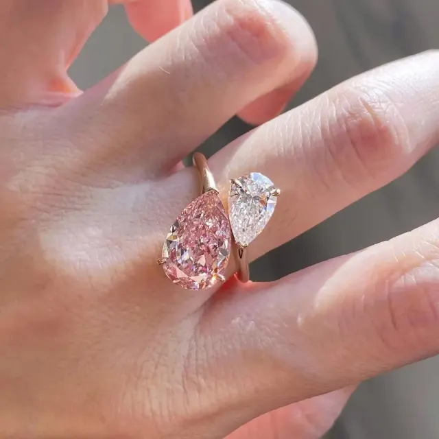 PINK WHITE Two-Stone IGI Certified 5 Carat Pear Cut Diamond Ring 14K/18k Solid Gold