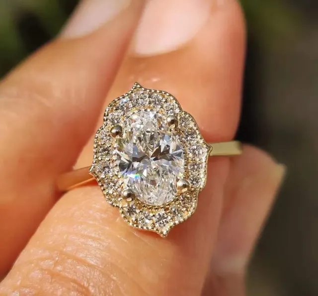 1.5ct Oval Cut Diamond Ring IGI Certified E VS1 Solid 14K Gold